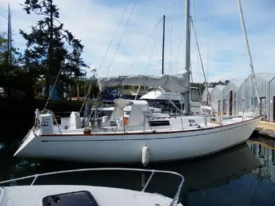 40’ sailboat ideal for cruising, racing with assumable liveaboard slip at Deep Bay Marina in Bowser...