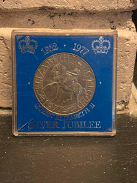 'Queen Elizabeth II Silver Jubilee Commemorative CollectableCoin