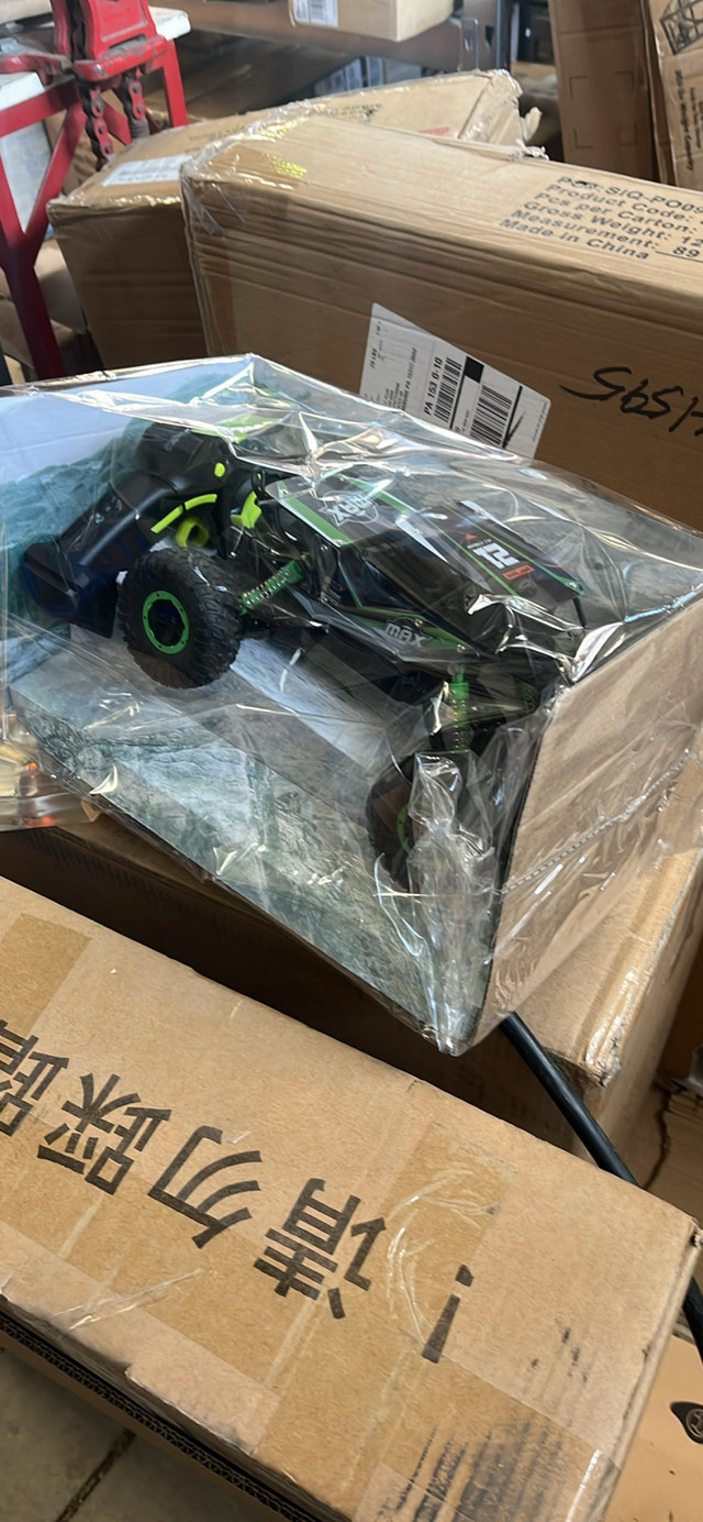 Hey! Play! Remote Control Monster Truck– 1: 16 Scale, 2.4 Ghz Rc in Toys & Games in Sarnia - Image 3