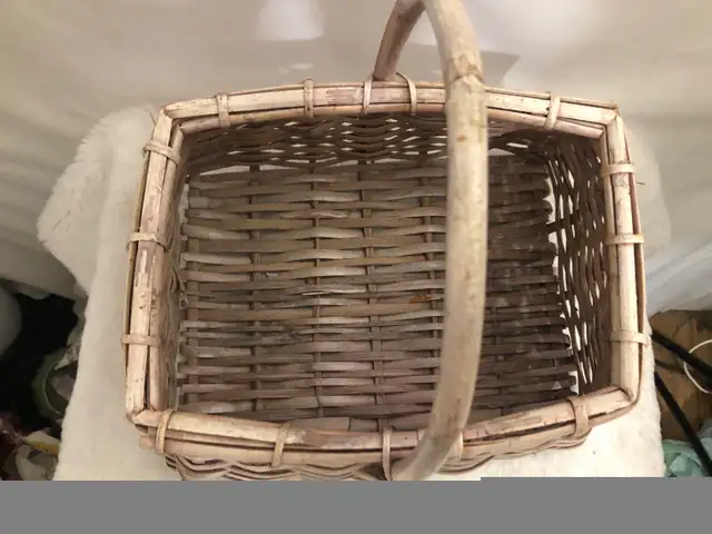 Light Pink Wicker Basket518518625598197763