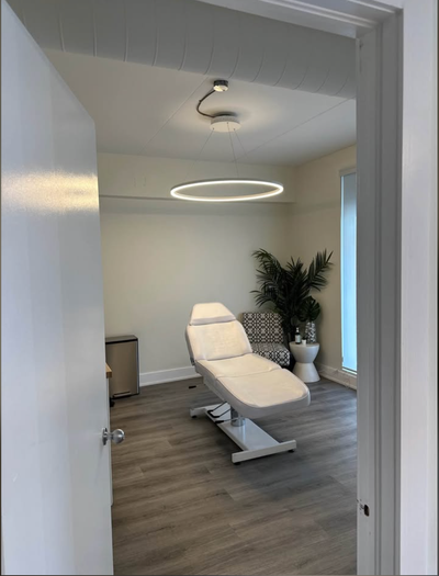 Luxury Treatment Room for Lash/PMU Artist or Massage Therapist, View more