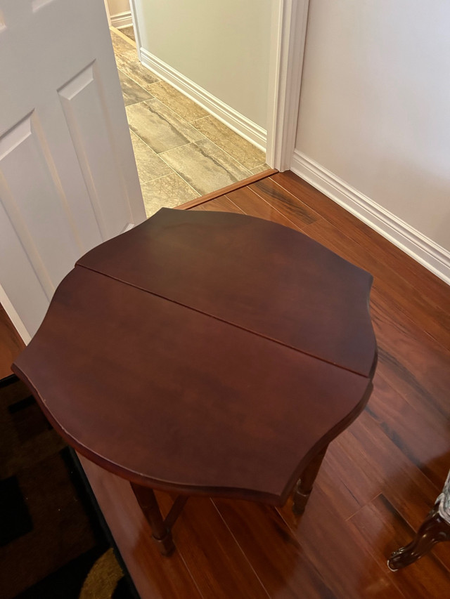 Antique end tables in Other Tables in Cape Breton - Image 2
