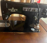 Vintage white 628 sewing machine 