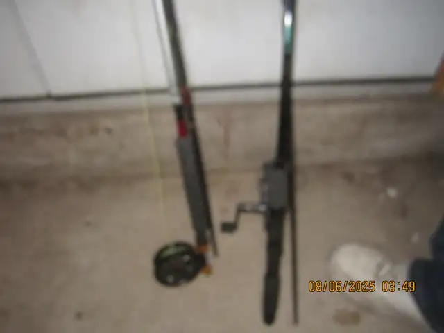 2 Experienced Fishing Rod and Reel Combos 1 Fly 1 Open Face in Fishing, Camping & Outdoors in Norfolk County - Image 3
