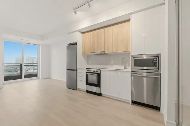 Brand new 2Bed/2bath Condo For Lease, Steps to Mt Joy Go Station