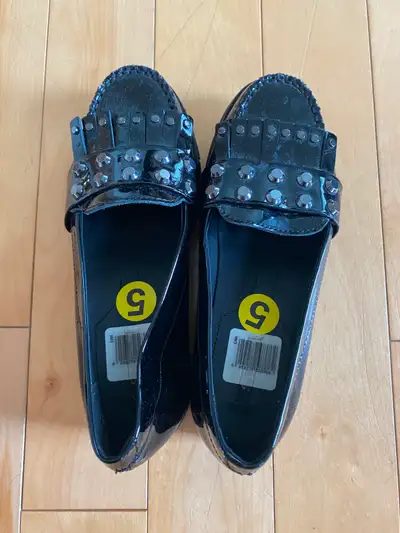Chaussures GEOX pour fille, taille 5 enfants, en excellent état., View more