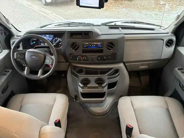 2022 Forest River Forester 2441DS  Motorhome in RVs & Motorhomes in Kelowna - Image 4