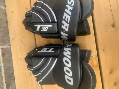 Sherwood T30 Hockey Gloves / Gants 14, View more