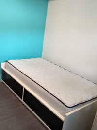 Lit simple avec 2 tiroirs et matelas