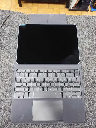 Ipad air 4TH GEN 64GB, View more