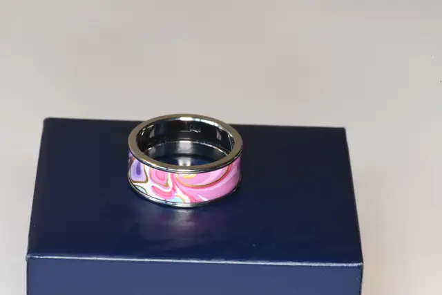 FREYWILLE Ceramic Ring retail $1150! in Jewellery & Watches in Downtown-West End - Image 5