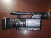 Caméra vidéo Panasonic HMC 150 + Sac LowePro + Micro Rode NTG2