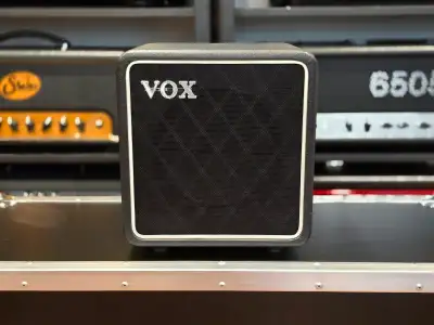 Vox BC108, 25 Watts, 8 Ohms, Haut-Parleur: 1 x 8″ Vox Original. Condition: Comme Neuf. Couvert par u...