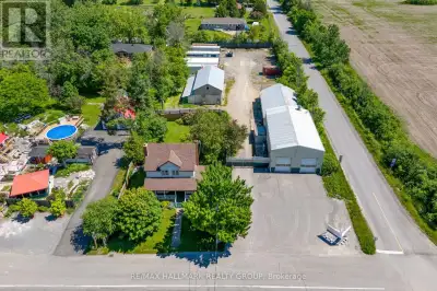 BODYSHOP FOR RENT - COMMERCIAL ZONING RG - LOTS OF USES ALLOWED AT THIS PROPERTY BUT CURRENTLY SET U...