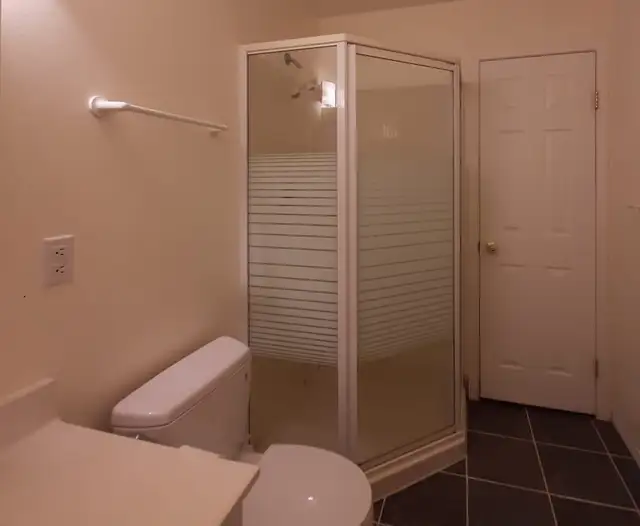 (Available now) Large Private Room for Rent/Driveway Parking/NW in Room Rentals & Roommates in Calgary - Image 10