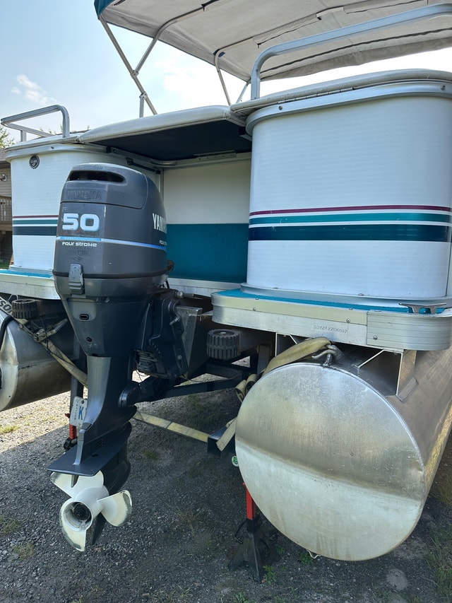 1998 20’ Pontoon Boat Powerboats & Motorboats Sudbury Kijiji