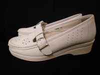 Chaussures I LOVE COMFORT blanc - Femme - Pointure 8 - Neuves !