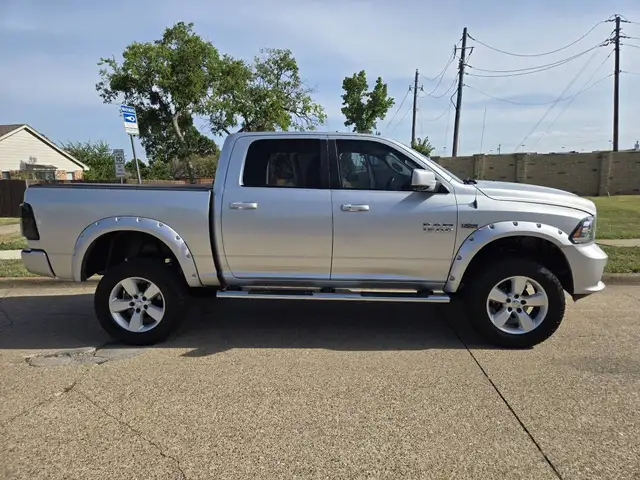 2014 Dodge Ram 1500 Larmie 4x4 Lifted Hemi