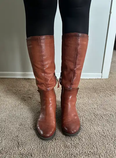 Brown’s leather boots, View more