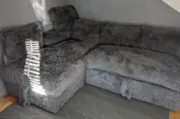 SECTIONAL COUCH 
