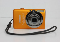 Canon PowerShot SD1200IS ELPH 10MP Digital Camera