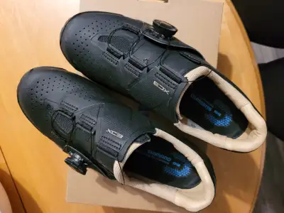 Souliers de vélo SHIMANO type SPD, View more