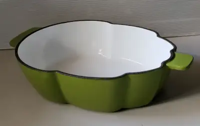 Vintage Avocado Green Cast Iron Enameled Baking Dish Pan, View more
