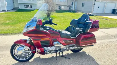 2000 Honda Goldwing GL 1500 SE for Sale. The Bike has had everything done for an out of province ins...