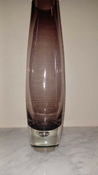 12"T Lrge Vtg Amethyst Colored Glass Vase w Bubble in Bottom