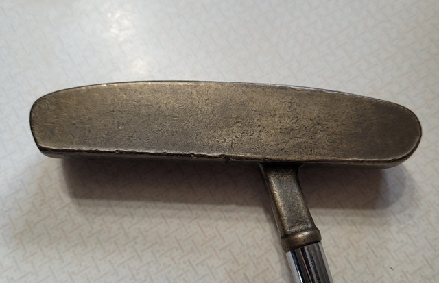 Vintage PING 85029 O-Blade LH Putter w/ Kelmac Grip in Golf in Red Deer - Image 2