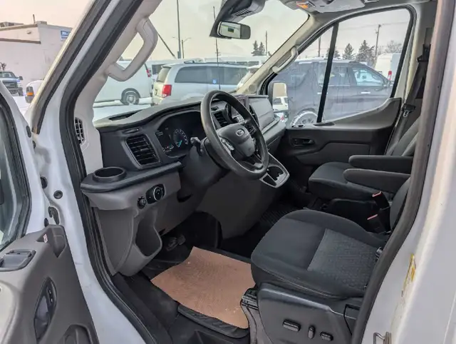 2020 FORD TRANSIT 350 XLT ★ALL WHEEL DRIVE★ MIDROOF 12 PASSENGER in Cars & Trucks in Edmonton - Image 7