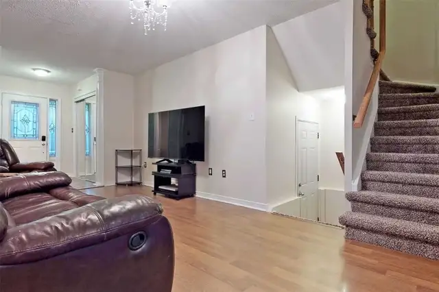 Available For RENT | Milton | 3BR|2.5 WR|2Parking in Houses for Sale in Oakville / Halton Region - Image 16