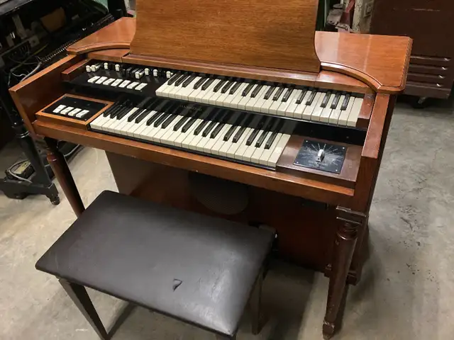 Hammond organ Hammond &  tone cabinet in Pianos & Keyboards in Calgary - Image 6