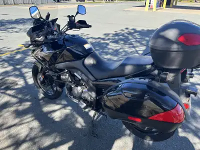 Suzuki DL650 V-Strom, Heated grips, ABS, detachable hard cases, Shinko 705 tires nearly new, MVA goo...