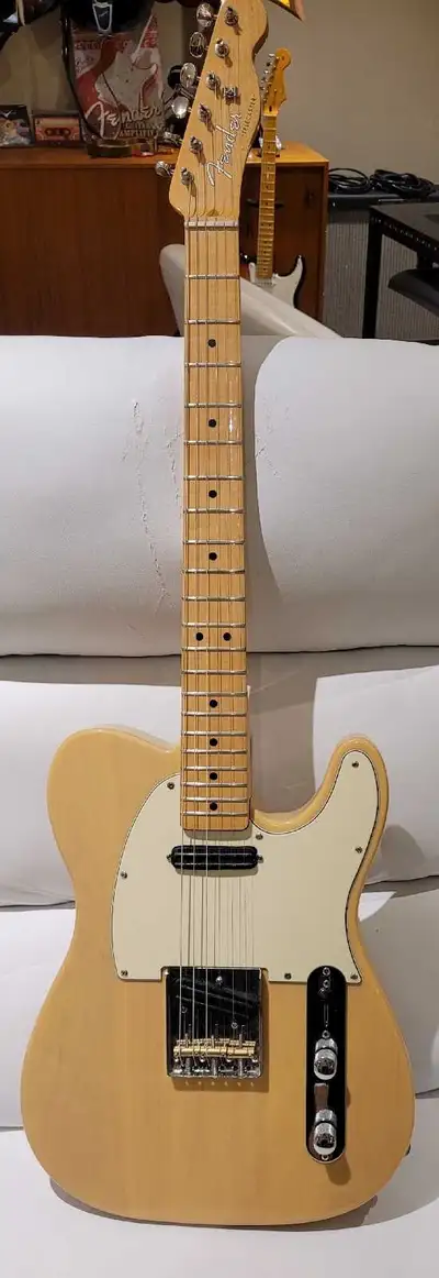 Made in Mexico authentic Fender neck. Unknown body, and hotrail pickups. Plays well!