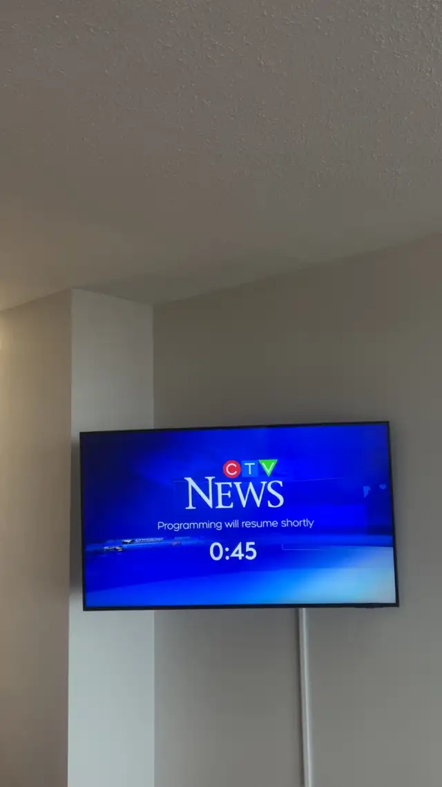 Tv wall mount installation in TVs in City of Montréal - Image 8