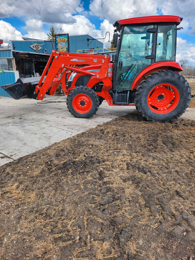 Tractor  in Farming Equipment in Winnipeg