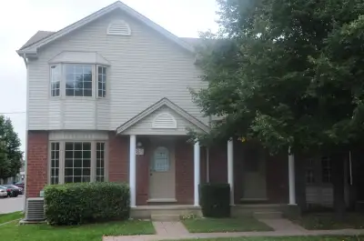 Location: Sarnia Road, North-west London Close to Western University, Costco, Farmboy, Sobey’s, gyms...