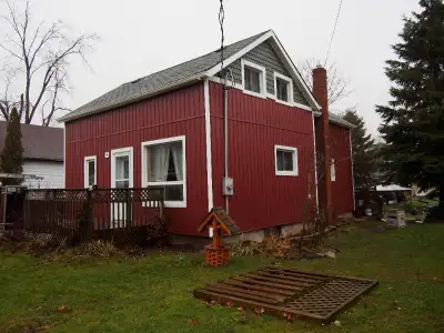 First Class Windows, Doors and Siding 'FREE UPGRADE TO TRIPLE GLASS UNTIL July 31st' "Making window...