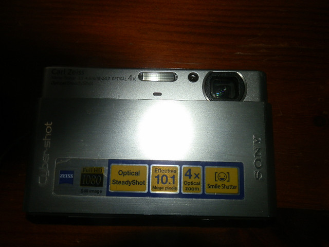Sony Cyber-shot DSC-T77 Digital Camera (Silver) in CDs, DVDs & Blu-ray in City of Halifax - Image 2