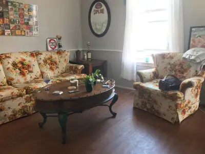 Room available for rent in all female house on water street