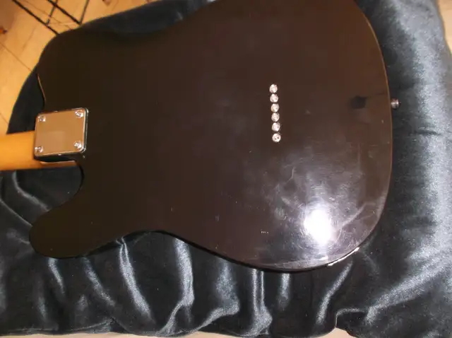 Guitare électrique GFX avec  ampli Fender champion 20 in Guitars in Sherbrooke - Image 11