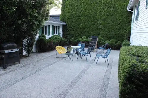 Whole Basement up for rent. Rooms: - one bedroom suite, includes bathroom and shower - one large bed...