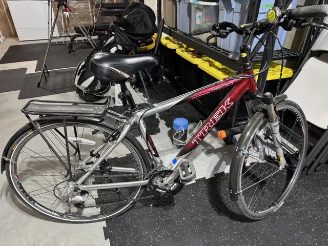 Trek 7500 multitrack bike in Road in Calgary - Image 3