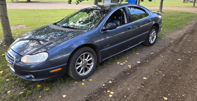 2000 CHRYSLER LHS 4 DOOR SEDAN in Cars & Trucks in Strathcona County - Image 4
