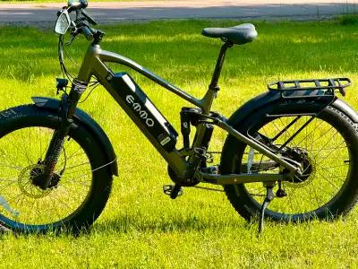 Electric Bike like new Fat tire commuter/mountain bike, View more