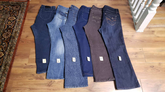 Women's Jeans Various Sizes & Brands LOT 1 in Women's - Bottoms in Kawartha Lakes - Image 2