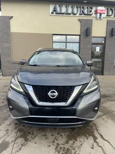 2020 Nissan Murano AWD 230000kms Active status. Fully loaded panoramic sunroof, leather, heated seat...