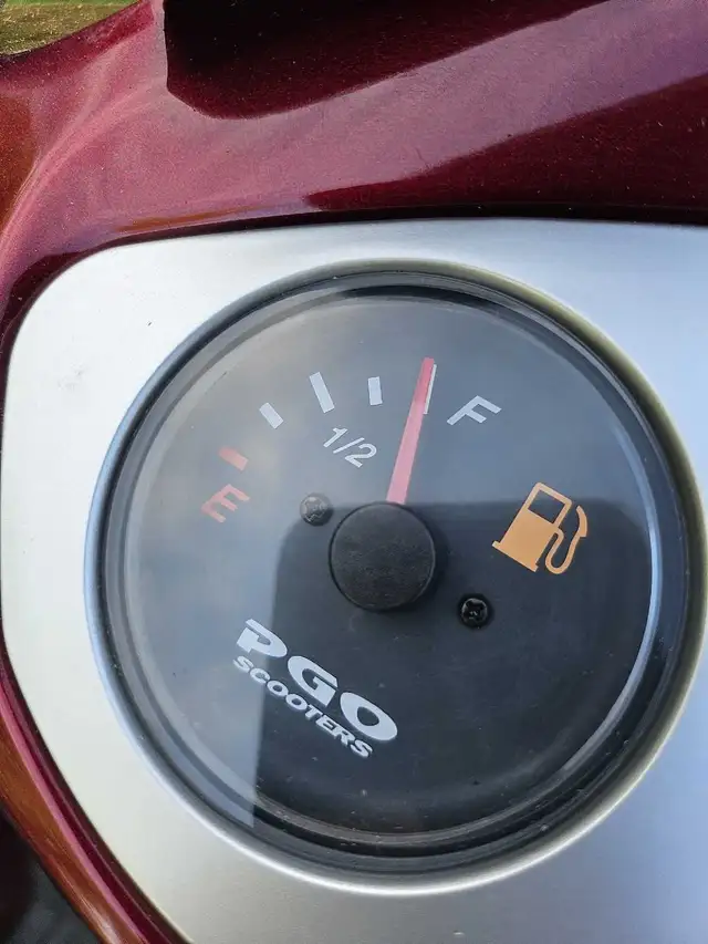 2005 PGO T-REX 50 in Scooters & Pocket Bikes in Laval / North Shore - Image 10