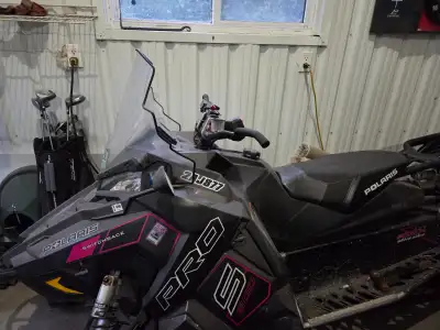 2018 polaris snowmobile for sale $9500.00 OBO